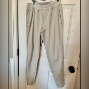 Lululemon Man’s Surge Hybrid Pant 29" size M  Dove Grey